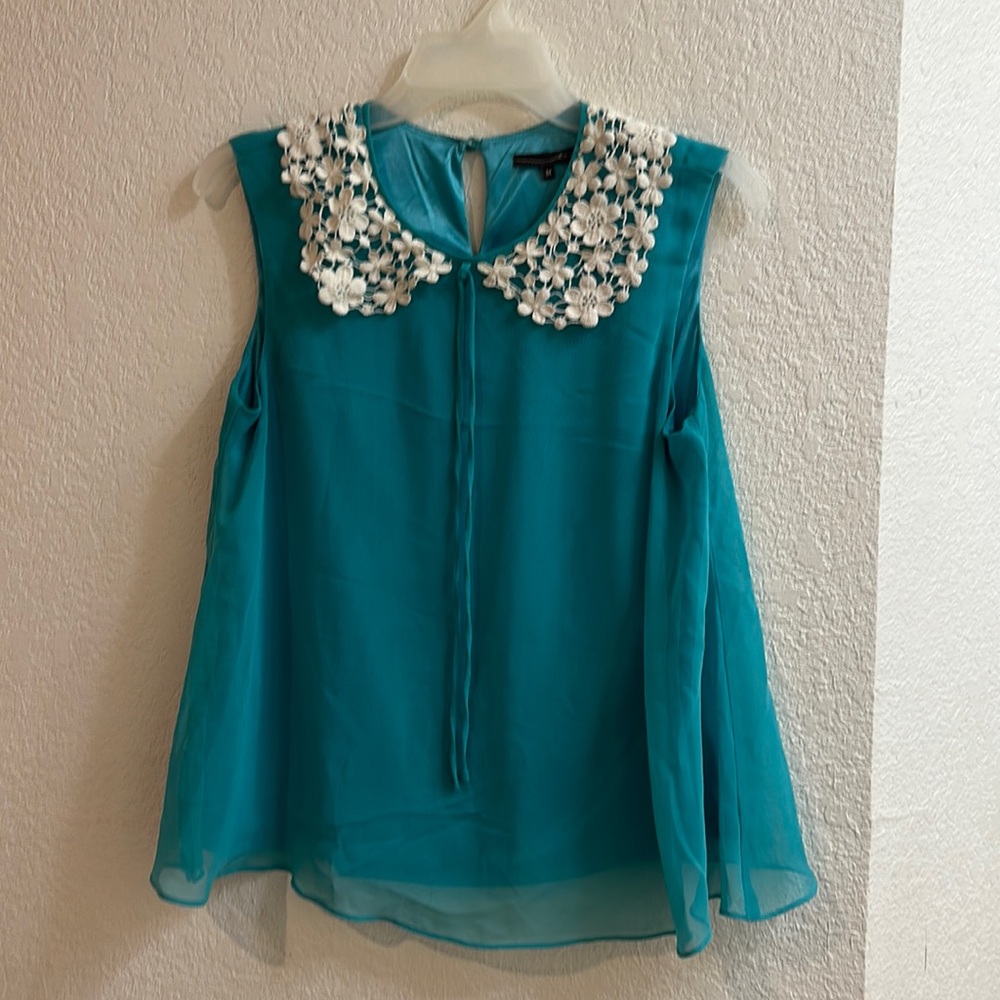 Chiffon blouse with lace collars